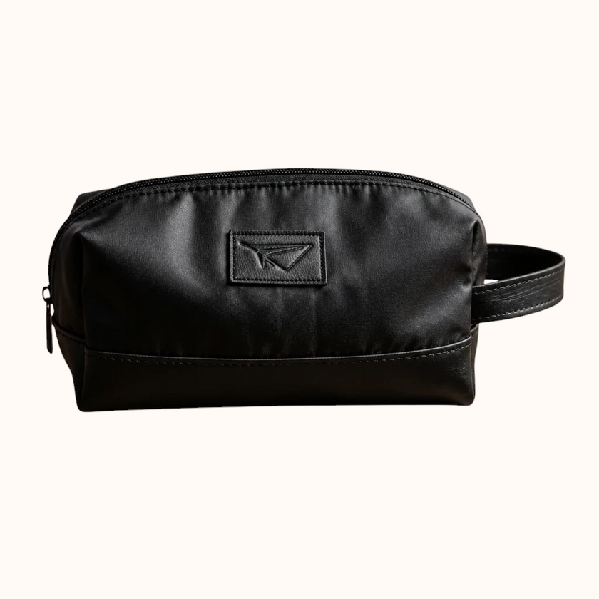 Neceser FERCCINI Minori Nero negro total, vista lateral con asa en sintético a juego
